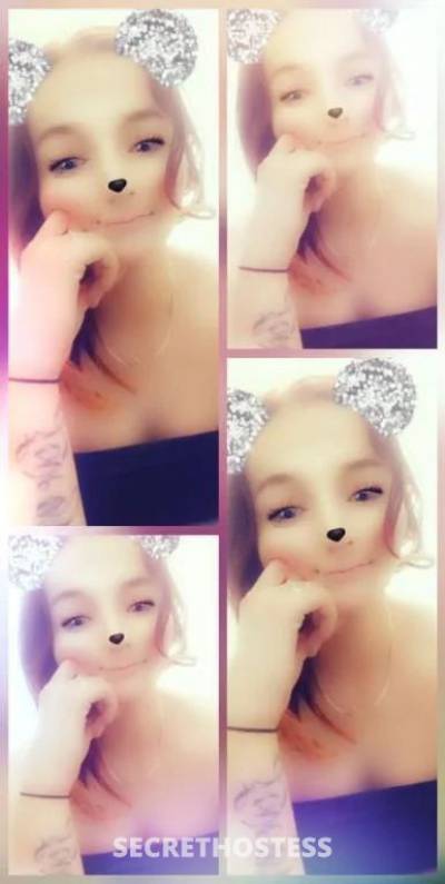 22 year old Escort in Lawnton Brisbane Cash for sexual benefit X