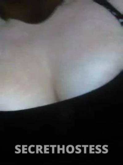 23 year old Escort in Wollongong I need a man to help me out ! – 25