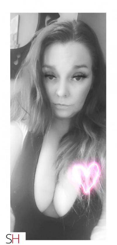 28 year old Asian Escort in Winnipeg Miss Mary Jane looking for a sugar daddy
