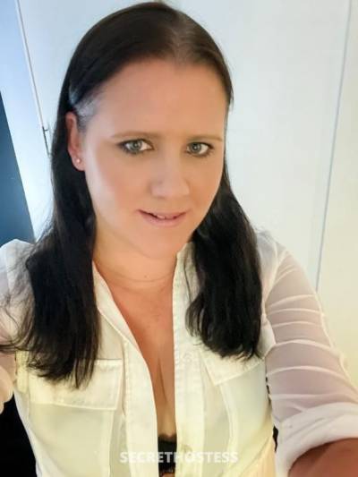 Aussie single mum - come for a quickie or stay and play x in Brisbane