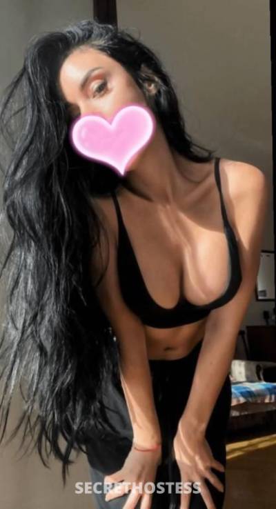 charming sexy girl available, Juicy pussy is become moisture in Mackay