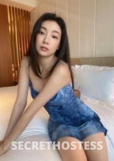 22 year old Escort in Perth The SEXIEST Girl need for Extra money First time short stay