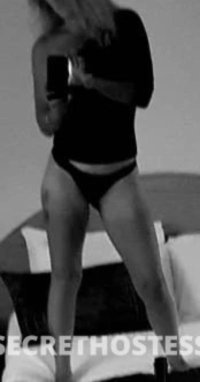 45 year old Escort in Perth Sexy blonde bombshell
