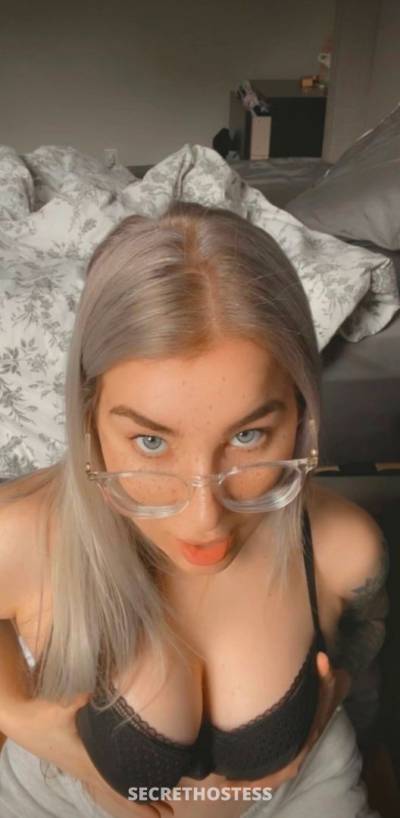 25 year old Escort in Madison WI ??I offer ?Incall, outcall home and hotel ? services ?car 