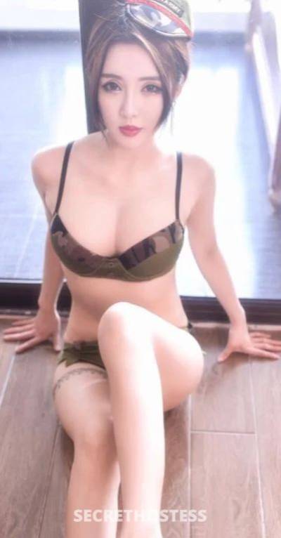 22 year old Escort in Alexandra Mackay Slim, busty, amazed, young girl