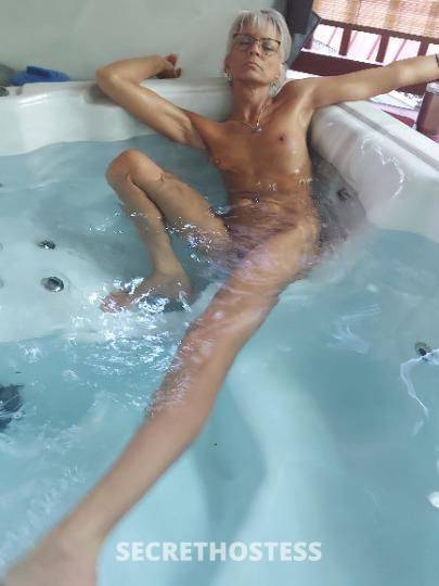 52Yrs Old Escort Eau Claire WI Image - 2