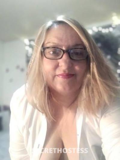 40 year old Escort in Wausau WI Big booty stallion great amaz n lips thick thighs soft skin 