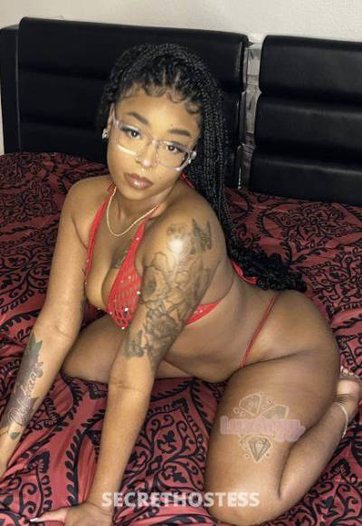 Beautiful slim thick ebony ready to show you a great time in Arlington TX