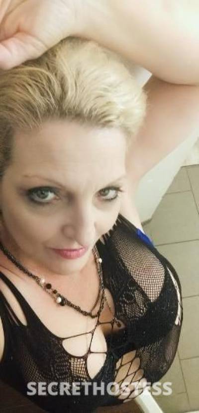 48 year old Escort in College Station TX Sexy milfy - let s set off some fireworks