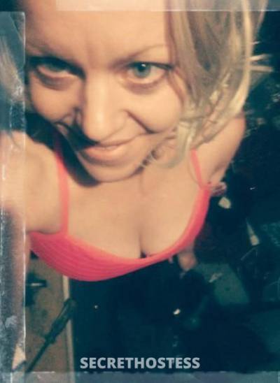 28 year old Escort in Wollongong I've been a bad little Bunny