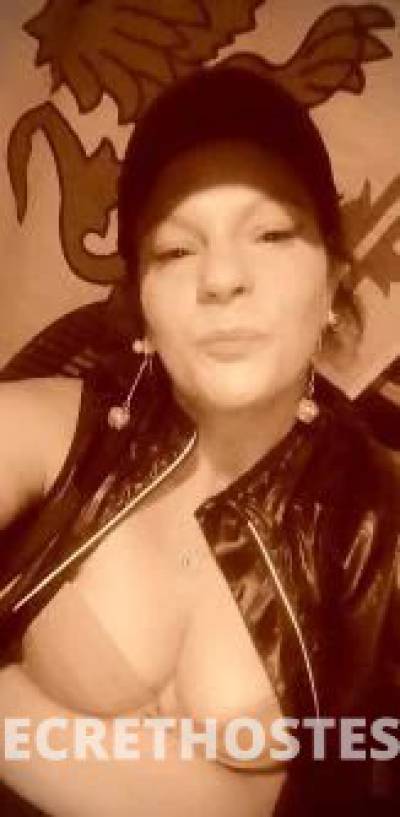 39 year old Escort in Aroona Rockhampton Barbie is Horney