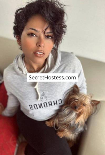 22 year old Mixed Escort in London Sylvie, Agency