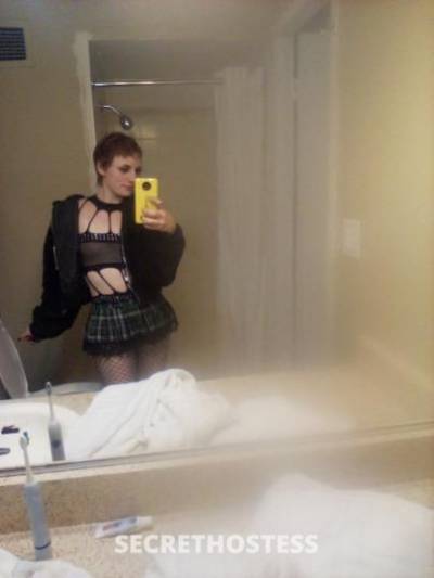 20 year old Escort in Bakersfield CA Tight wet and ready to please