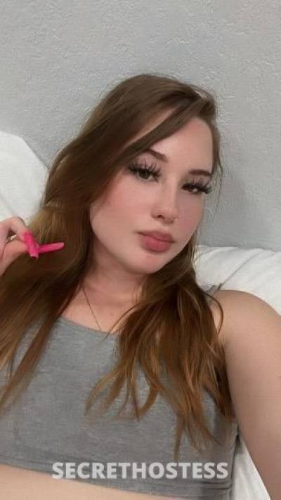 UNRUSHED SERVICE Young curvy white woman looking for fun in Oakland CA