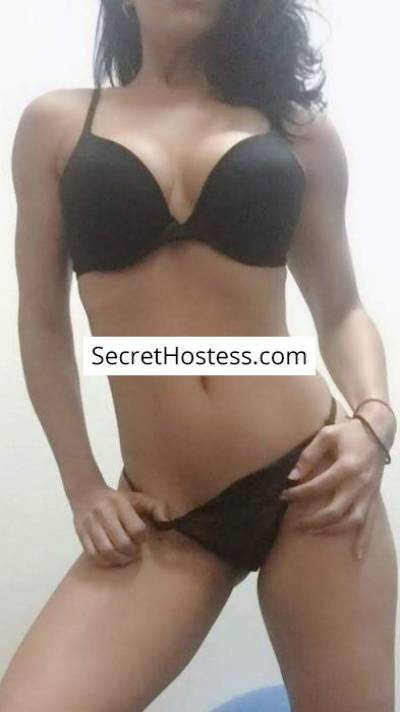32 Year Old Latin Escort Bangkok Brunette Brown eyes - Image 5
