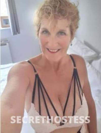 44Yrs Old Escort Green Bay WI Image - 2