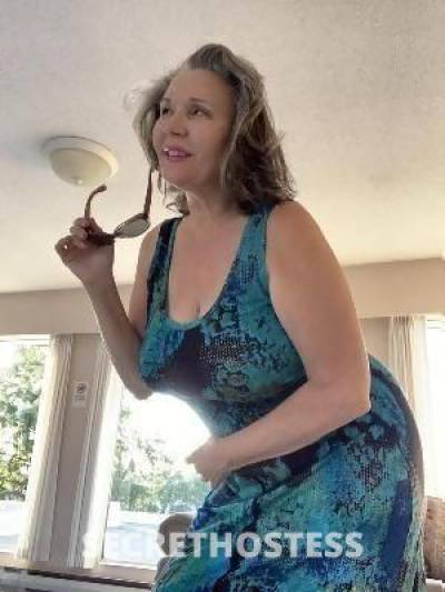 46Yrs $ Mature &amp; Sexy $ Div0rced Women Alone Home  in Dothan AL