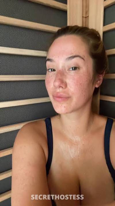 28 year old Asian Escort in Paducah KY Text me if you want to fuck me