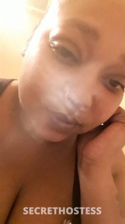 38 year old Escort in Los Angeles CA gotta love a Bbw let me CUM to you so you can bend me over 