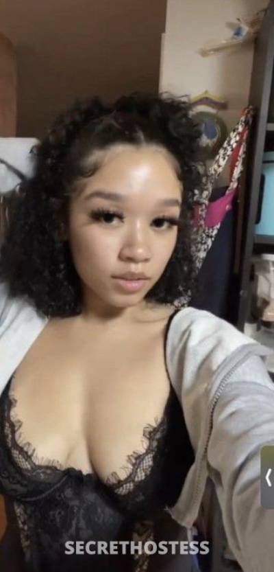 21 Year Old Asian Escort Los Angeles CA - Image 2