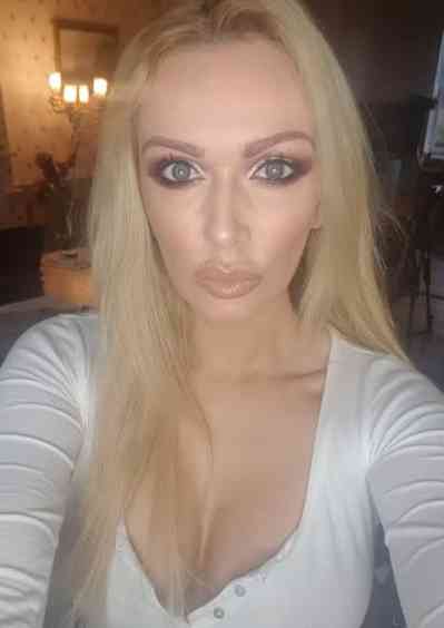 35 year old Escort in Addison TX Chat me up on watsapp : ‪+1 (904) 512‑3015‬ :