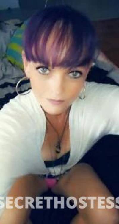 Daddys little girl needs a sugar daddy in Mackay