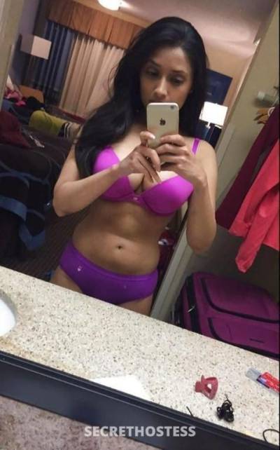 25 year old Indian Escort in Sydney Indian Elegant Hottie babe, very clean