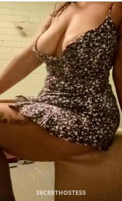 curvy brunette penny 49 in Mackay