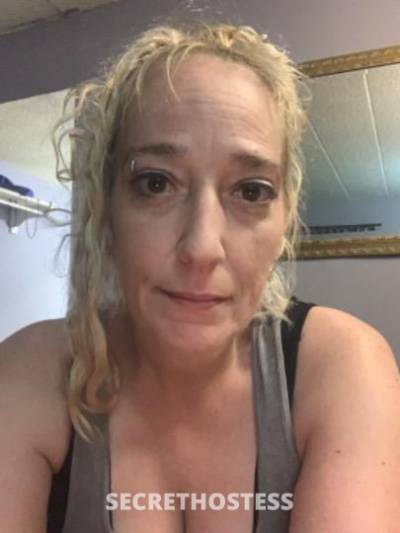 42Yrs Old Escort Charleston WV Image - 3