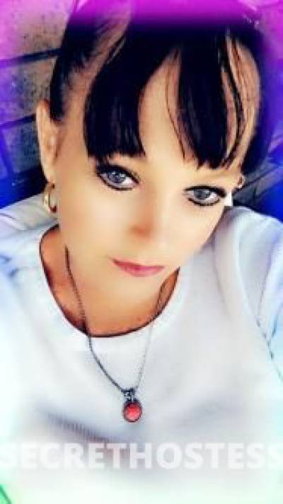40 year old Escort in Townsville PRE PAID ONLY come spank daddys girl