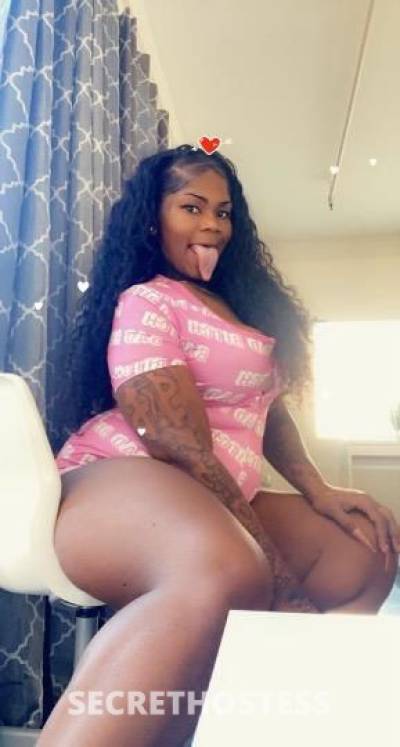 25 year old Escort in Los Angeles CA doll face soul snatchin snake tongue B E A S T thick juicy 