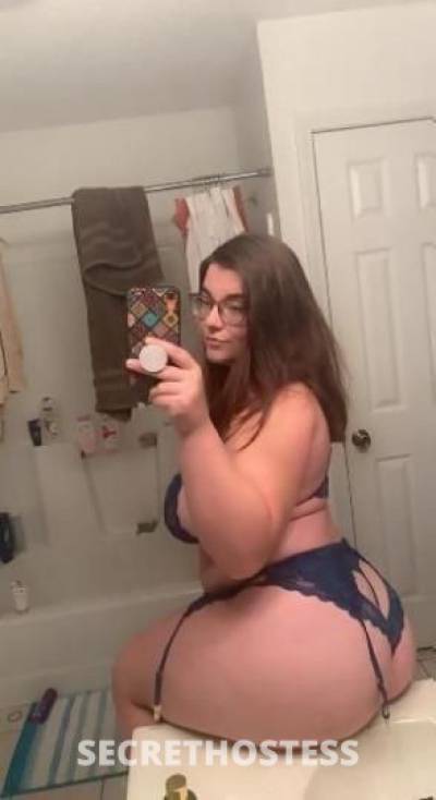 35 year old Latino Escort in Bakersfield CA Light Skin Latina With Amazing Body Cum Enjoy This Wet Kitty