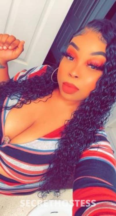 28 year old Escort in Sacramento CA available outcalls only thick ebony babe ready to get fucked