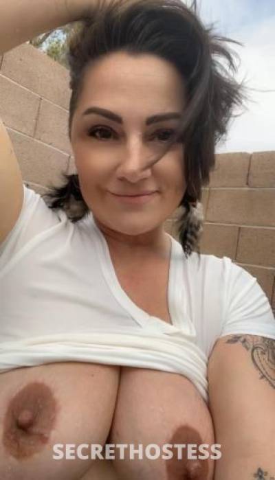 Ready to Play Day or Night Sweet Sexy lady Big tits &amp in Desmoines IA