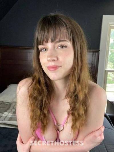 25 year old Escort in Burlington VT am availabele for full escort service at cool rate and i 