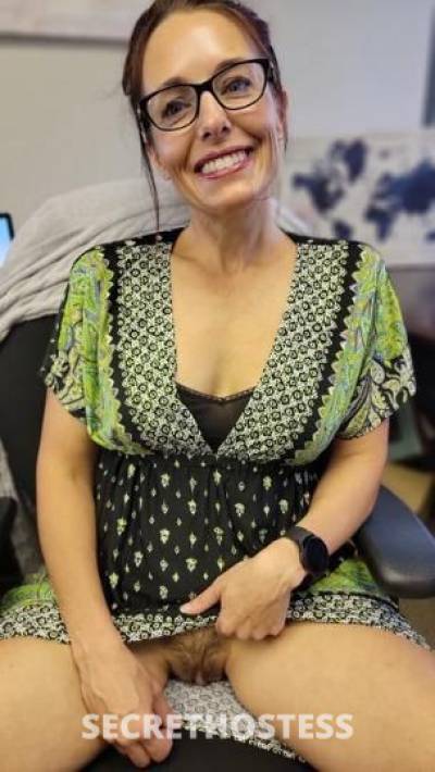 34 year old Escort in Annapolis MD ?Sweet Sexy Lightskin Girl