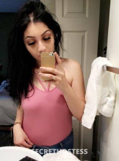 Slim Sexy Queen -- Ready to stretch around your Dick -- Very in Canton OH