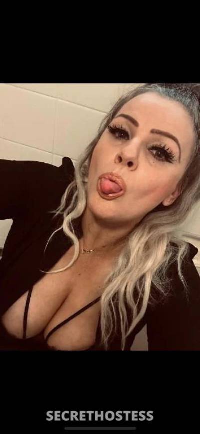 35 year old Escort in Perth AAA Cosmo Blonde Bombshell