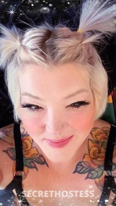 31 year old Escort in Edmonton ??30min BBBJ -2 women