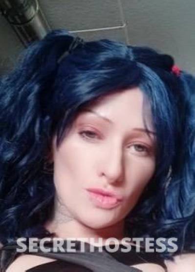 30 year old Escort in Calgary Slippery when wet