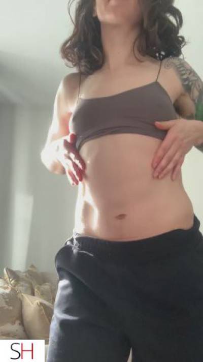 32 year old Asian Escort in Vancouver City Delicious Indulgence - downtown - I'll take care of you - 