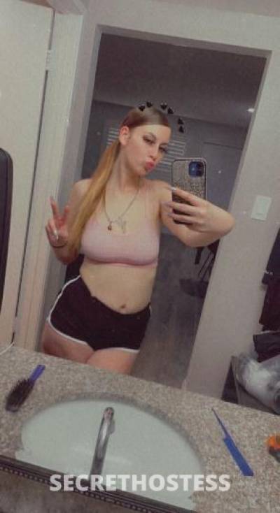 21 year old Escort in Pittsburgh PA Snow bunny