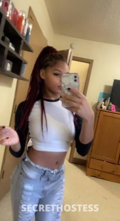 18Yrs Old Escort 160CM Tall Kansas City MO Image - 1