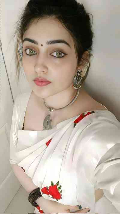 Janiya Khan Prostitute girl in Lahore | 03120649999 22 year old Escort in Lahore
