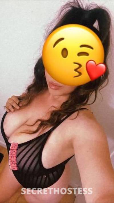 Sexy Big Booty &amp; Juicy Titty Brunette in Fresno CA