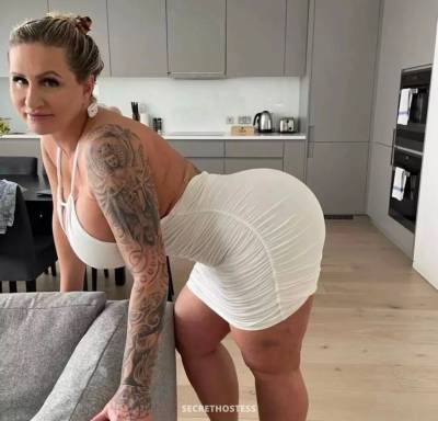 35 year old Escort in Lansing MI Massages and happy ending