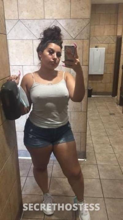 28 year old Escort in Mason City IA All specials service available