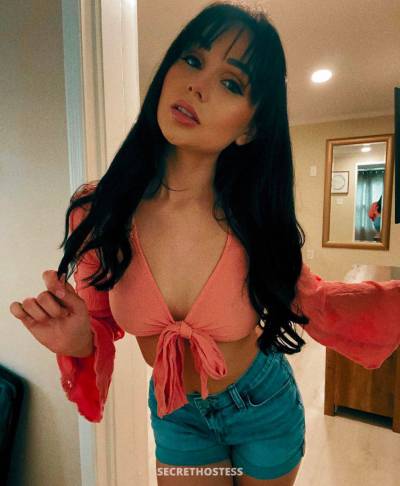 25 year old Asian Escort in Wichita KS P2p city girls escort affairs