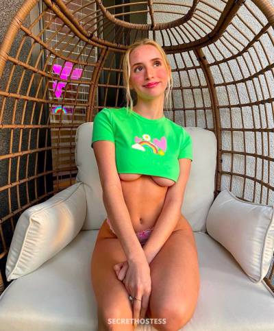 23 year old Escort in Dothan AL ?Sexxxy Curvy Natural Goddess?❤️ ?❤ feel these 44GGs 