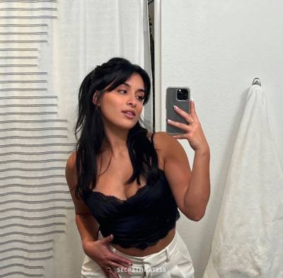 27 year old Escort in Oakland / East Bay CA I'm available for both incall and outcall service